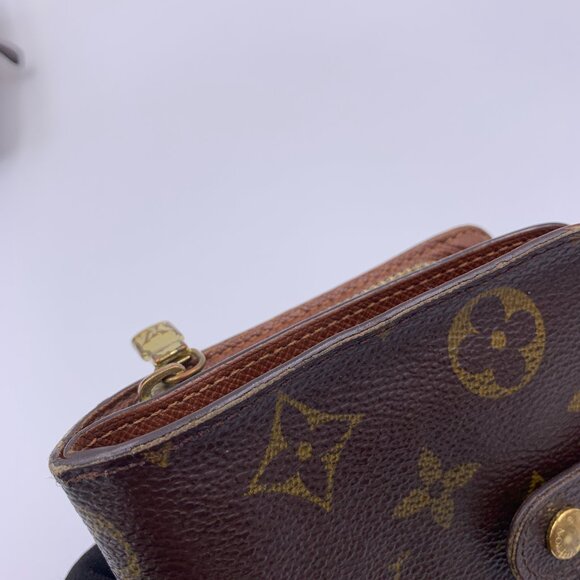 Authentic LOUIS VUITTON Monogram Compact Wallet - Picture 9 of 16